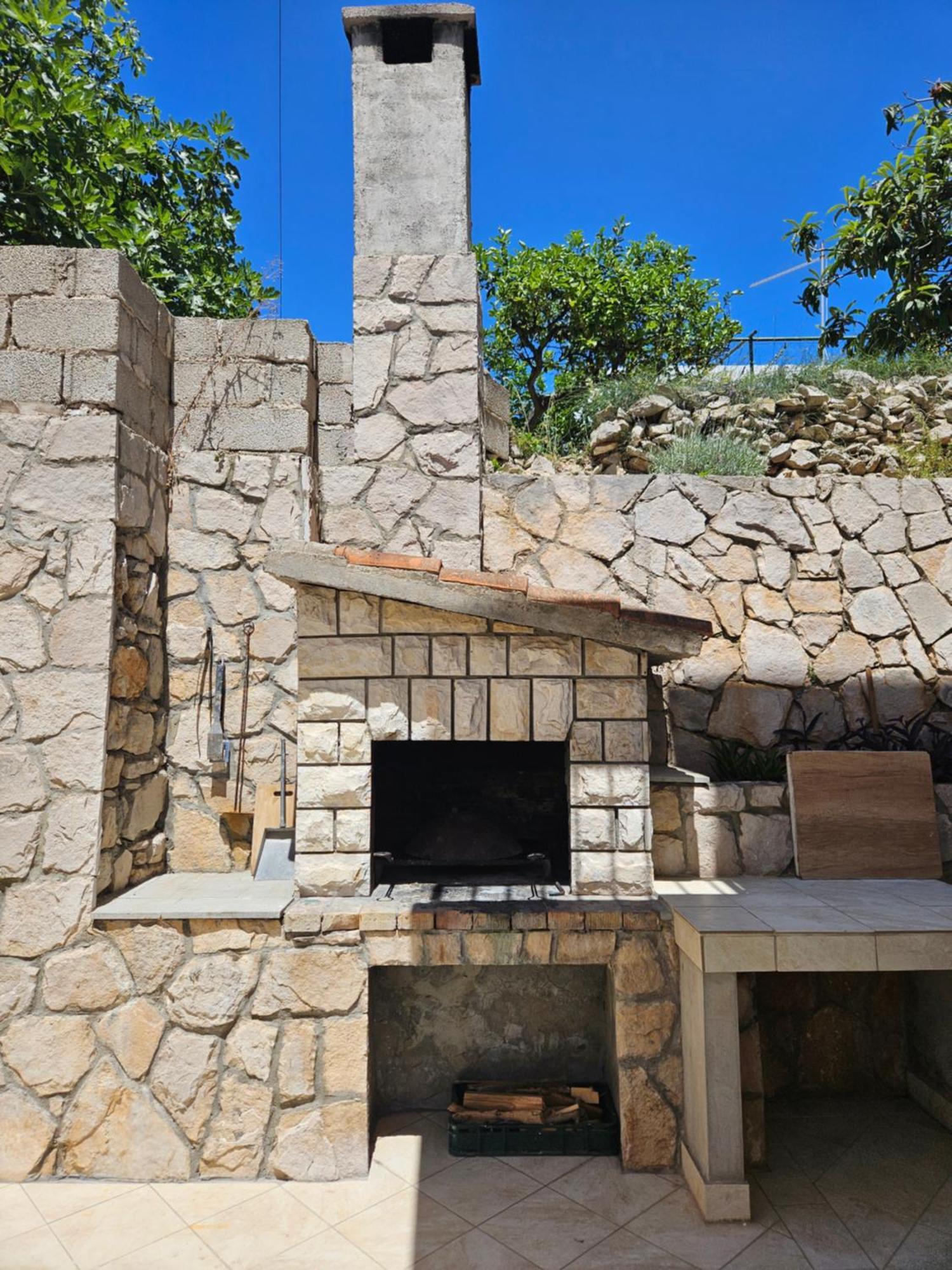 חוואר Luka'S Lodge Guesthouse & Hostel מראה חיצוני תמונה